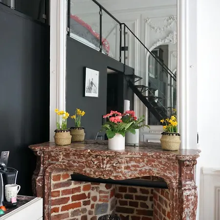 Apartment Superbe Refait A Neuf, Plein Centre De *