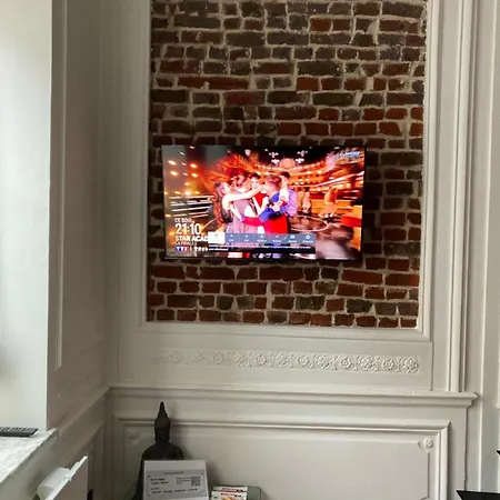 Superbe Refait A Neuf, Plein Centre De